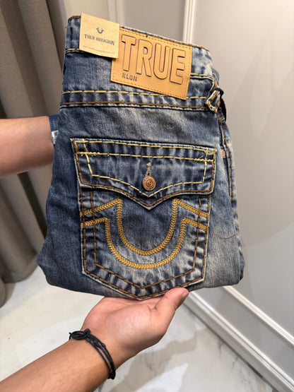 TRUE RELIGION IMPORTED BLUISH SHADE DENIM JEANS TR