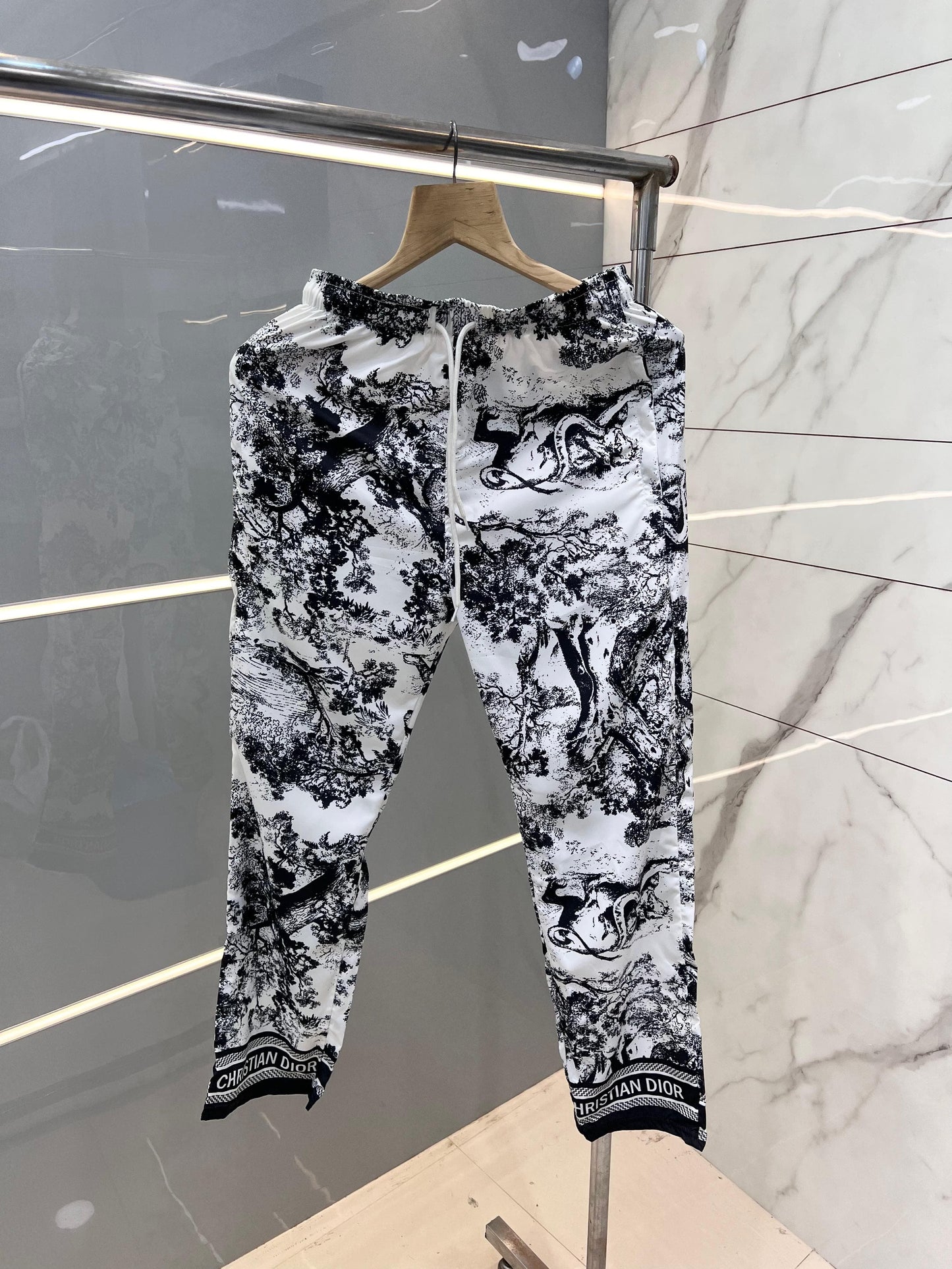 DIOR WHITE BOX PACK CORD SET