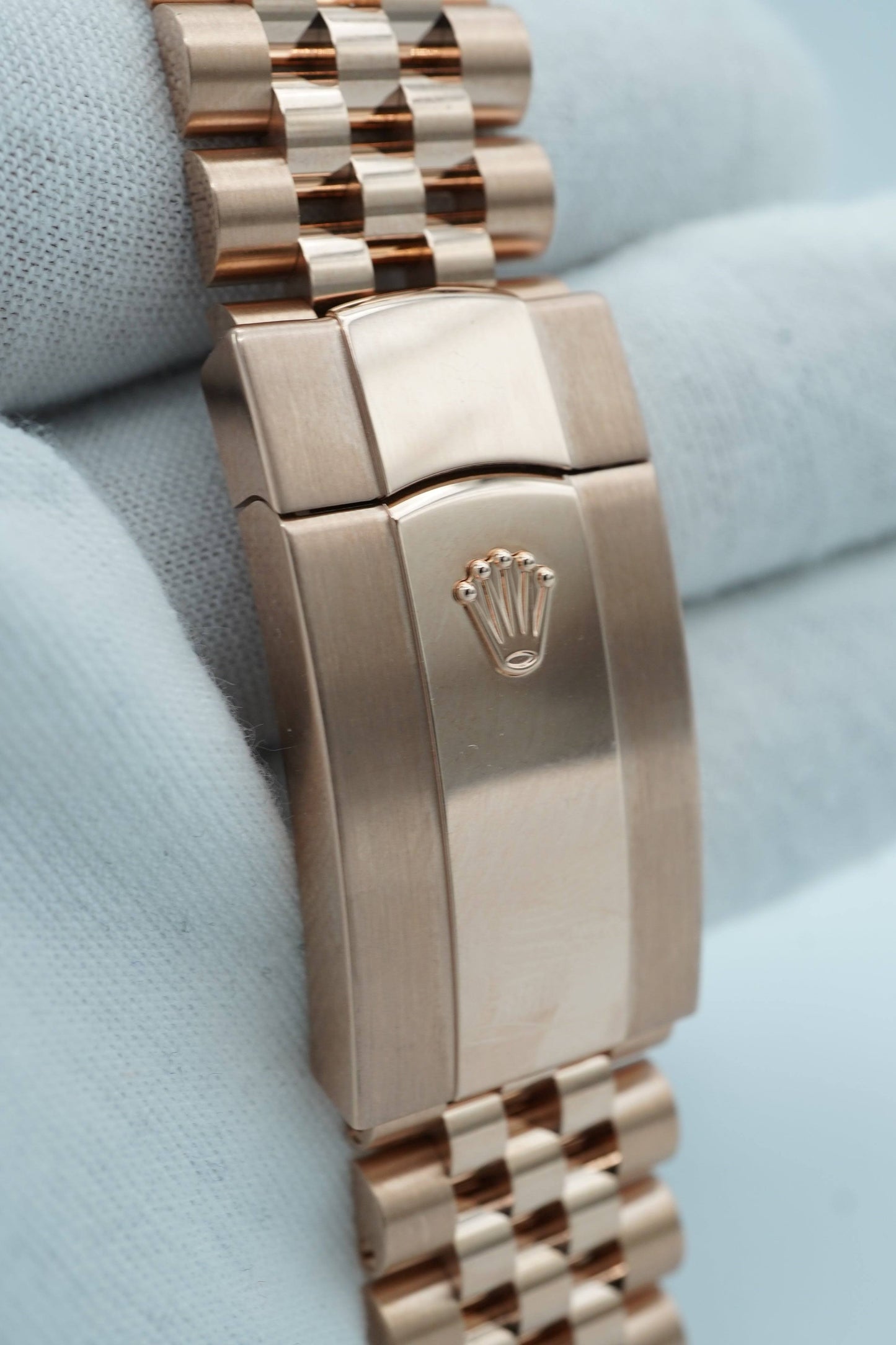 ROLEX SKY DWELLER - GOLD BLUE